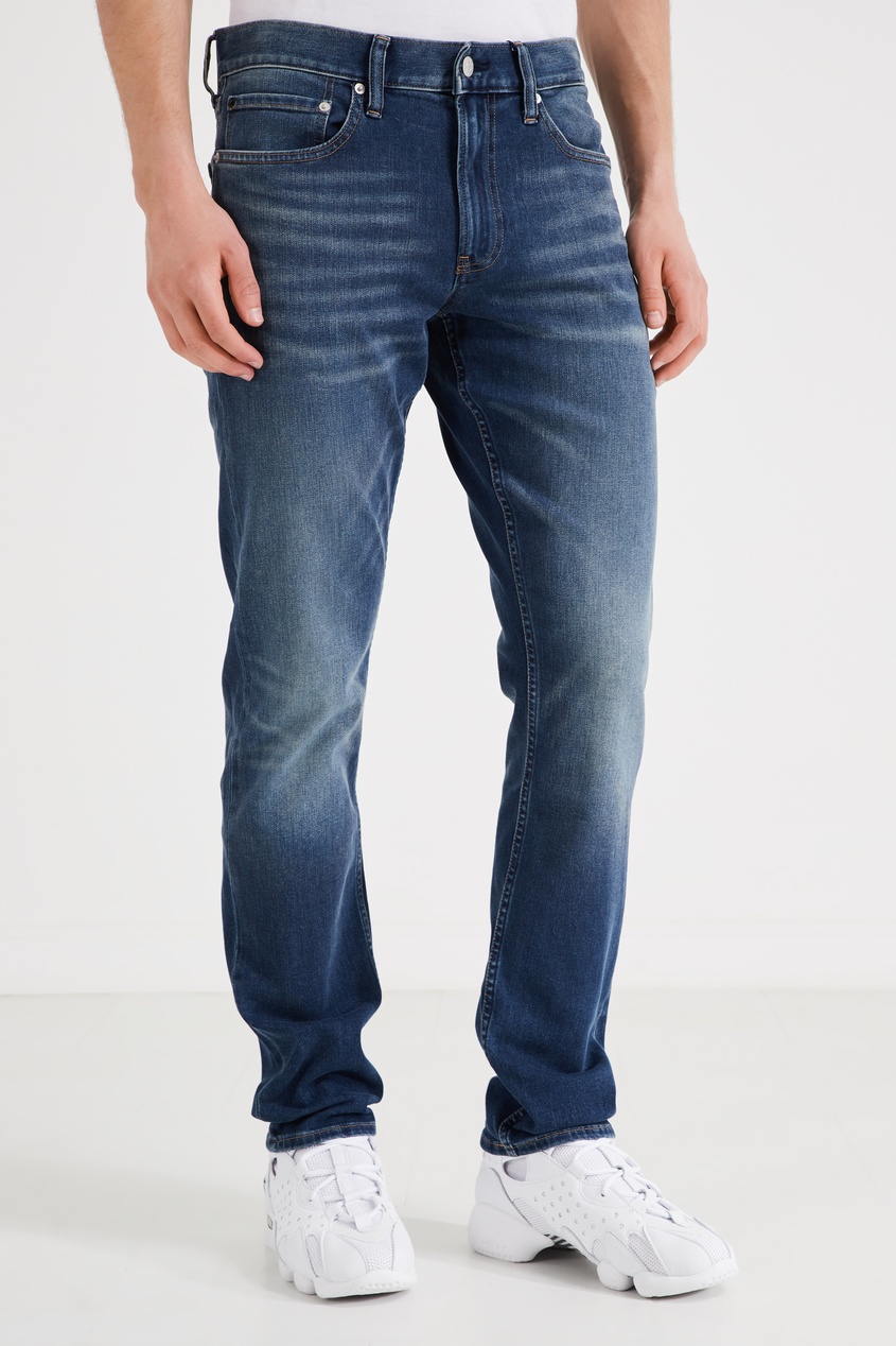 фото Темно-синие джинсы с заломами calvin klein