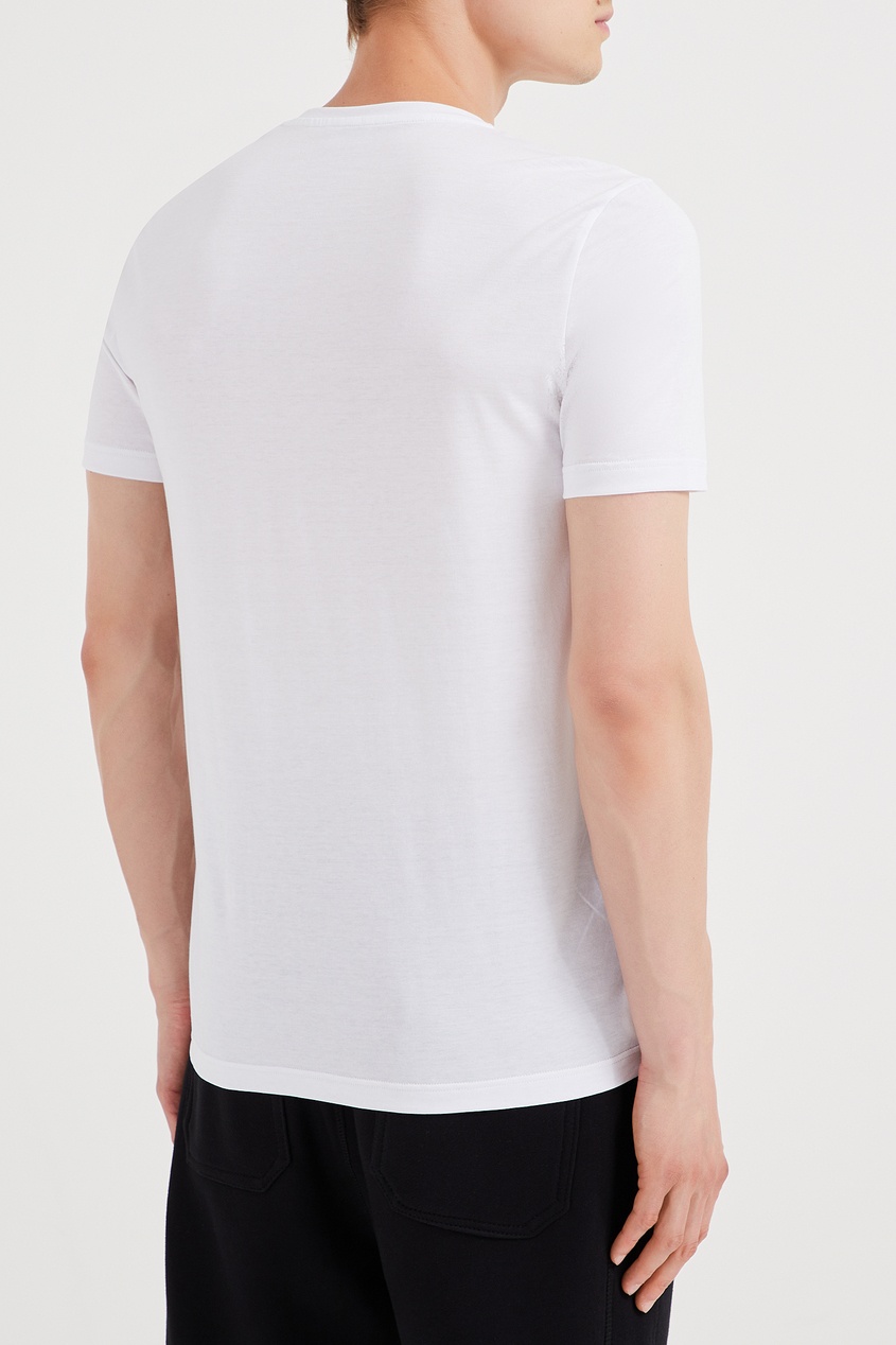 фото Хлопковая белая футболка с дизайнерским принтом fendi