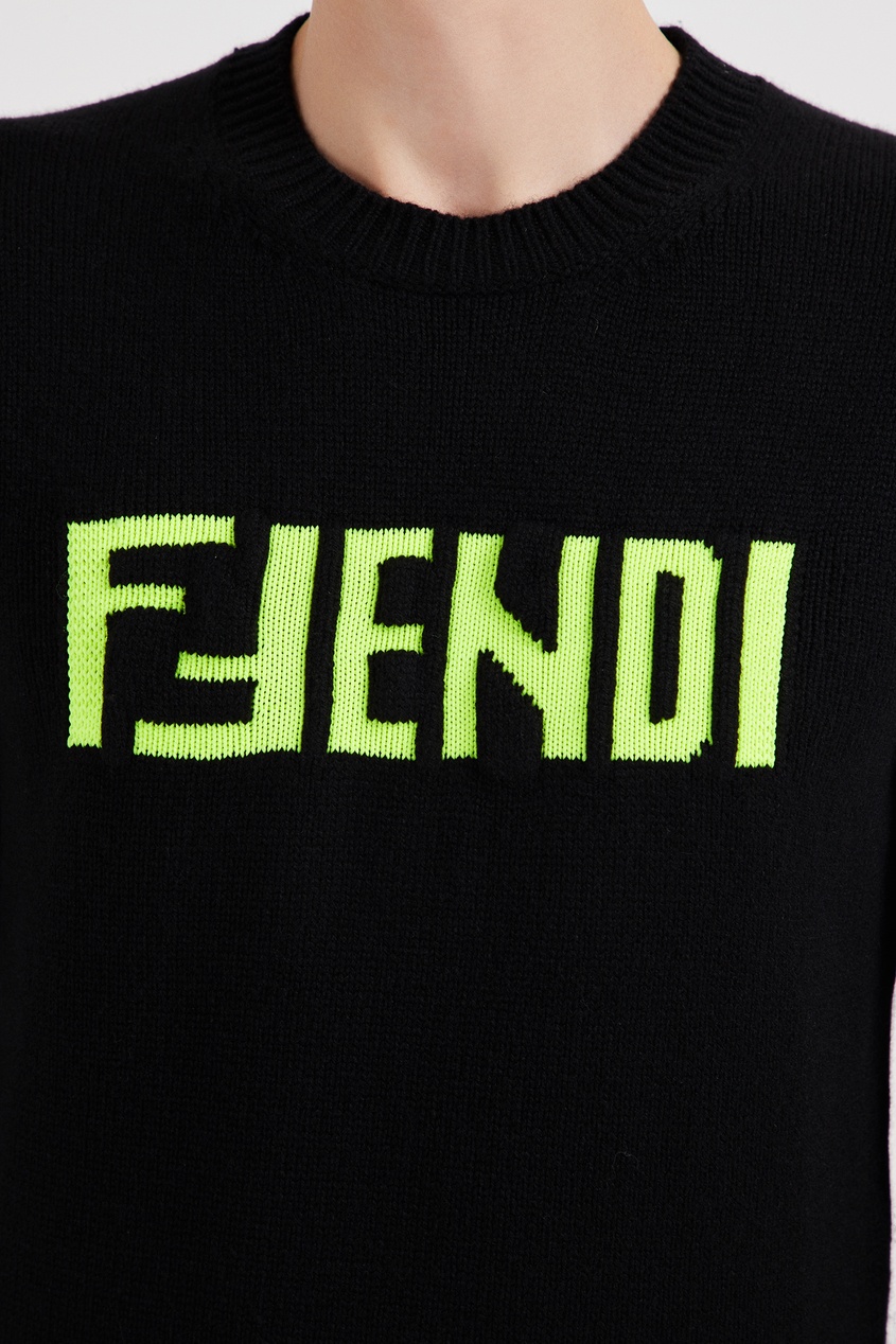 фото Черный кашемировый свитер с надписью fendi