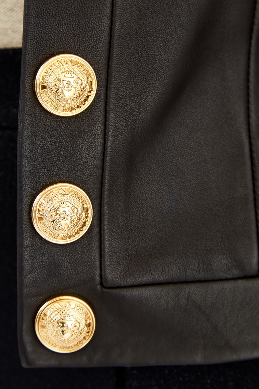 фото Кожаная куртка с золотистыми пуговицами balmain