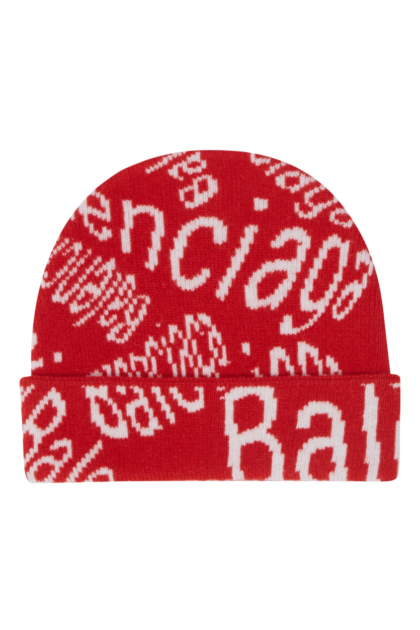 фото Красная шапка с белыми логотипами balenciaga