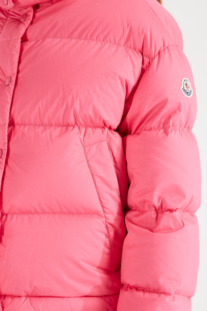 фото Розовая куртка с капюшоном moncler