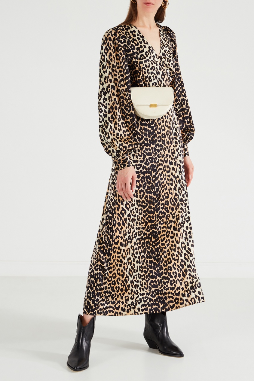 фото Атласное платье с леопардовым принтом Ganni