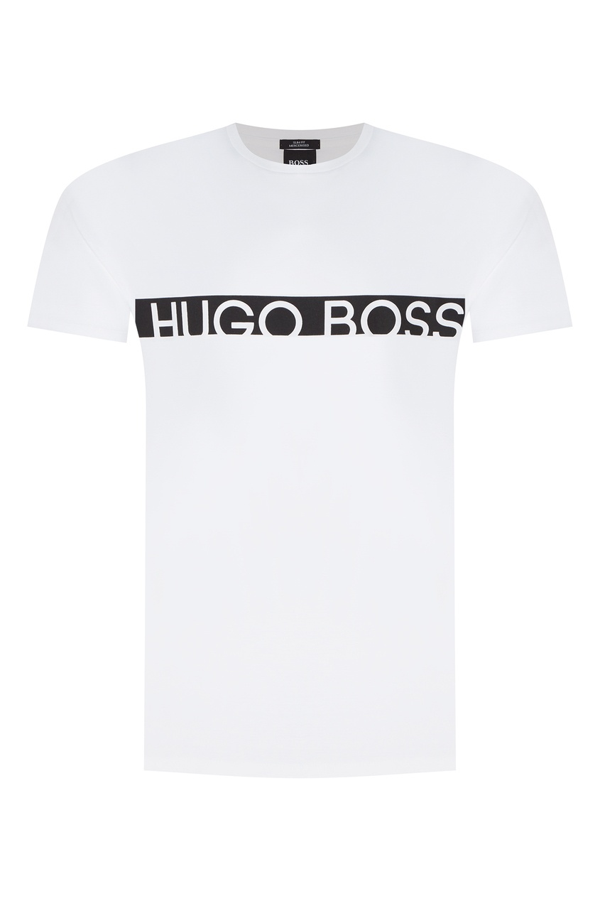 Белая футболка с черным логотипом от Hugo Boss