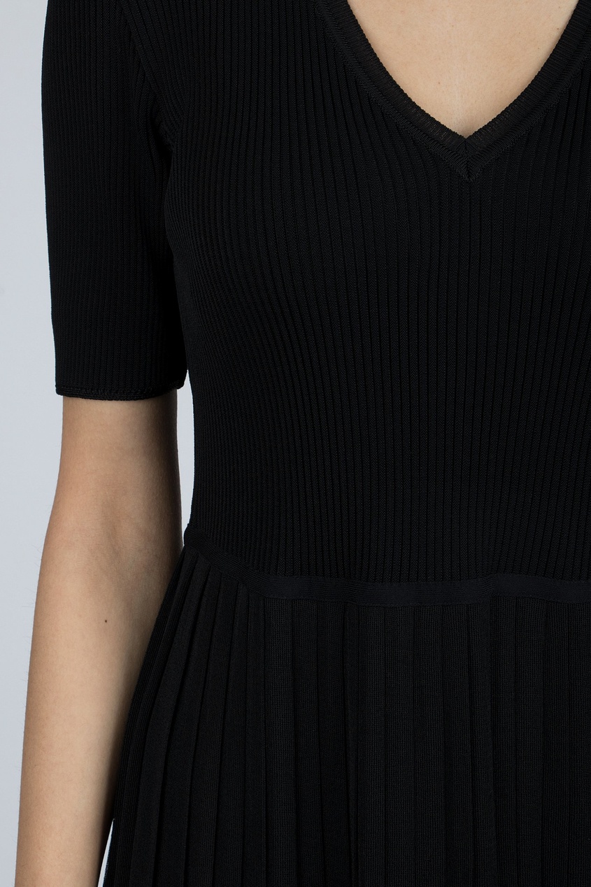 фото Черное платье с плиссированным подолом roberto cavalli