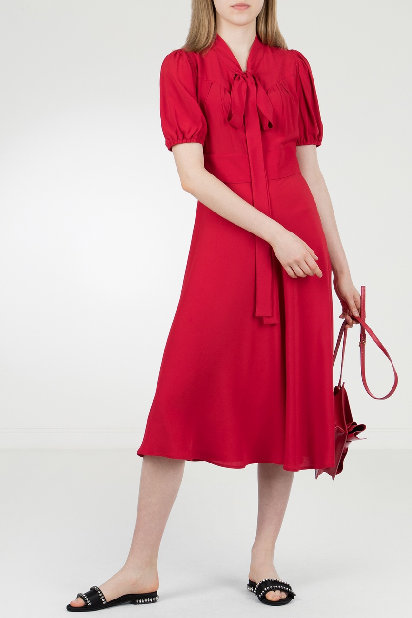 фото Красное платье с воротником-аскот no.21