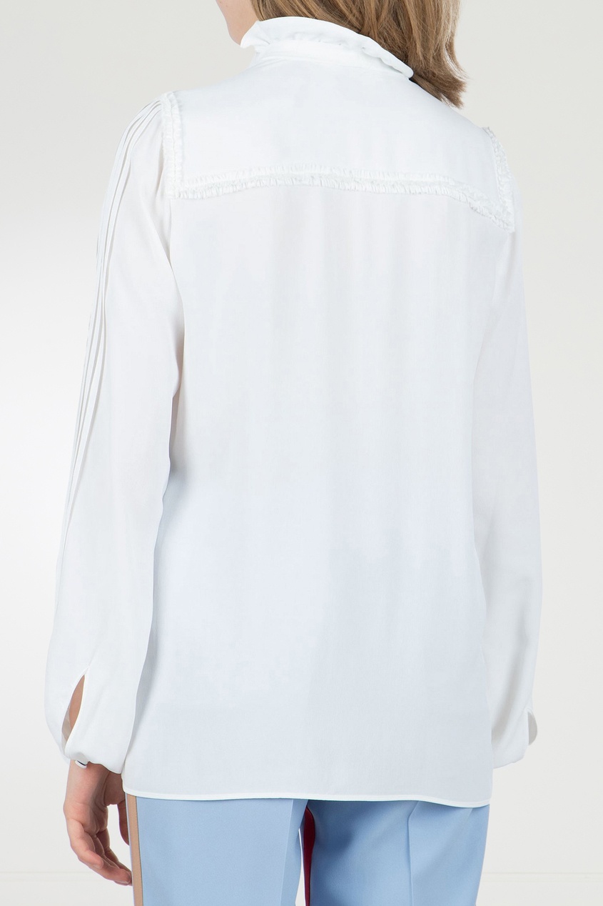 фото Белая блузка с оборкой на воротнике No.21