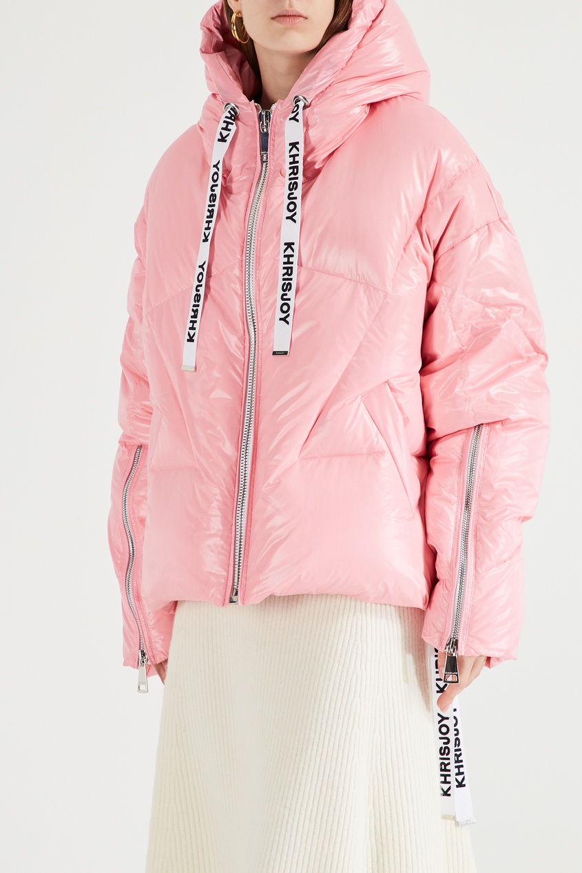 фото Розовая куртка с фирменным декором khrisjoy