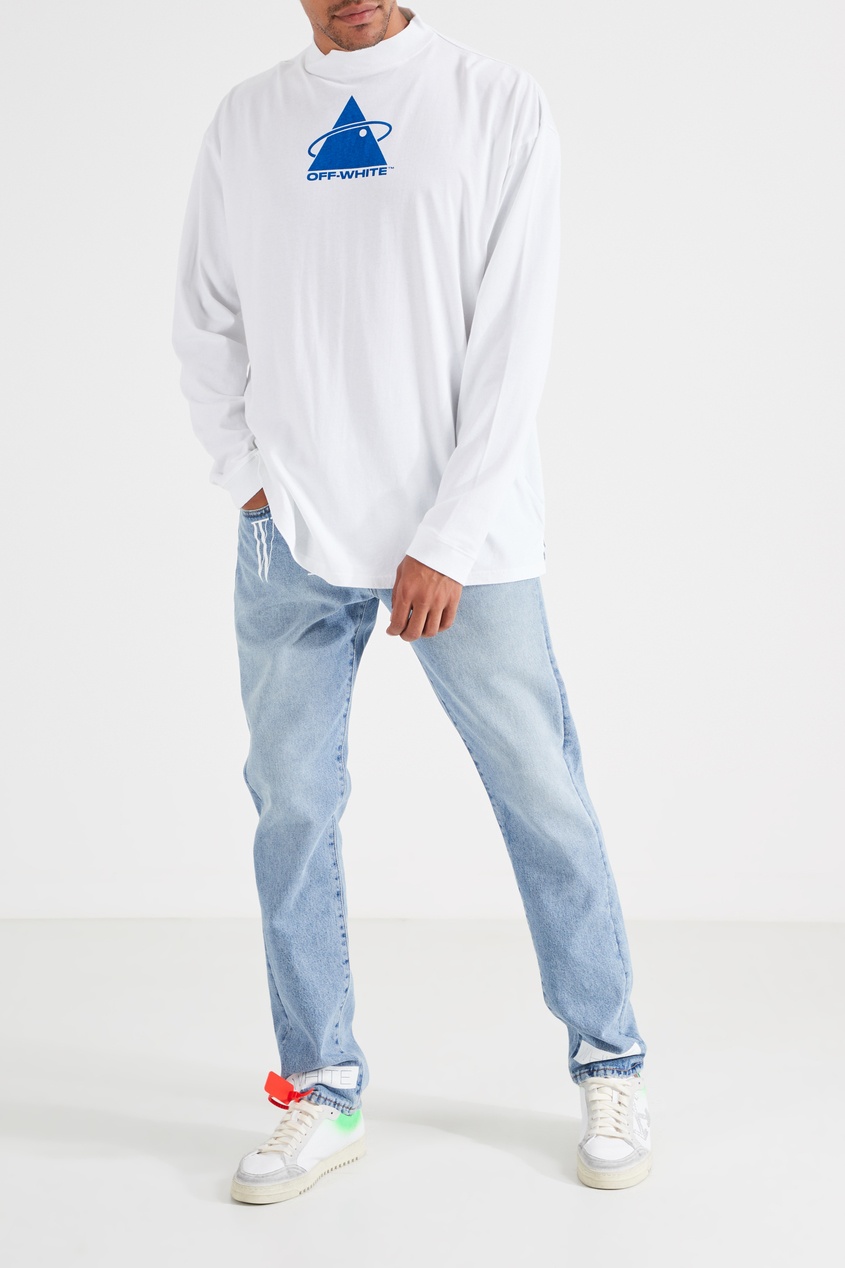 фото Голубые джинсы с надписью Off-white