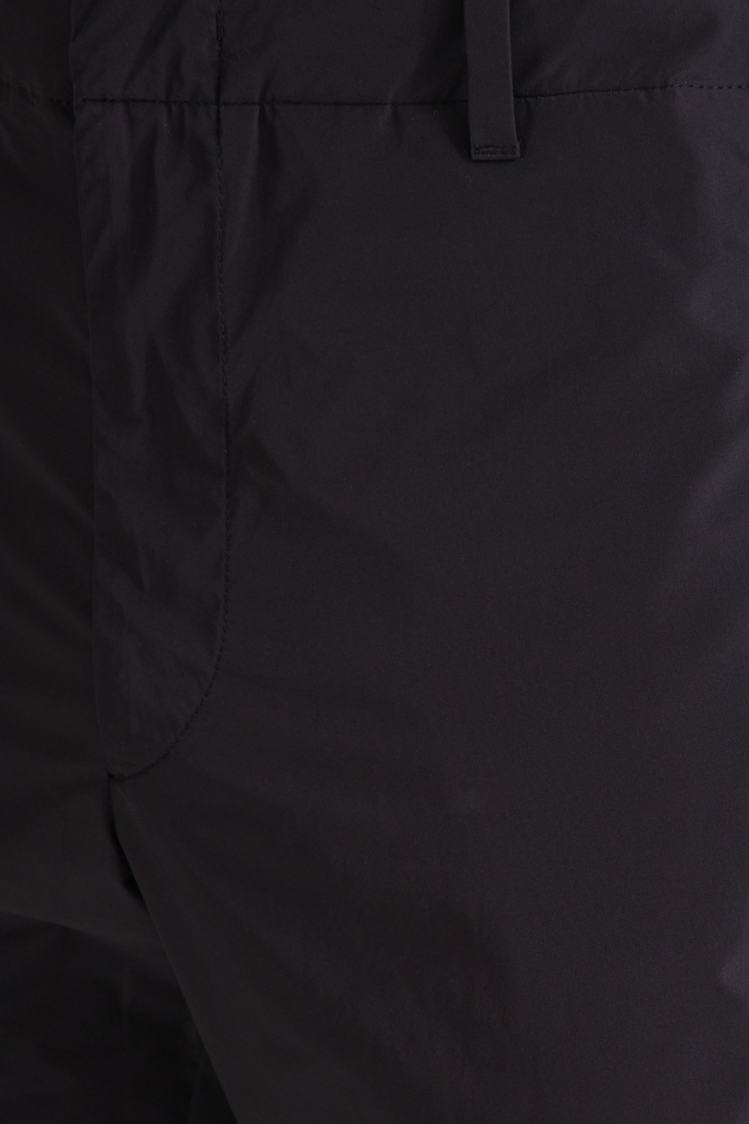 фото Брюки из технологичной ткани черного цвета prada