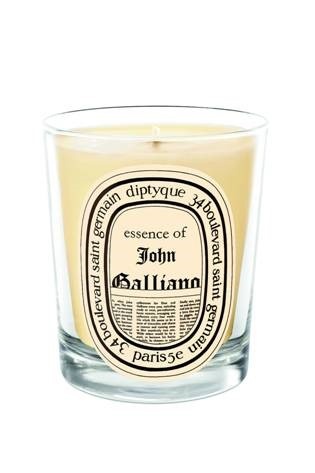 Свеча из парфюмированного воска Essence of John Galliano