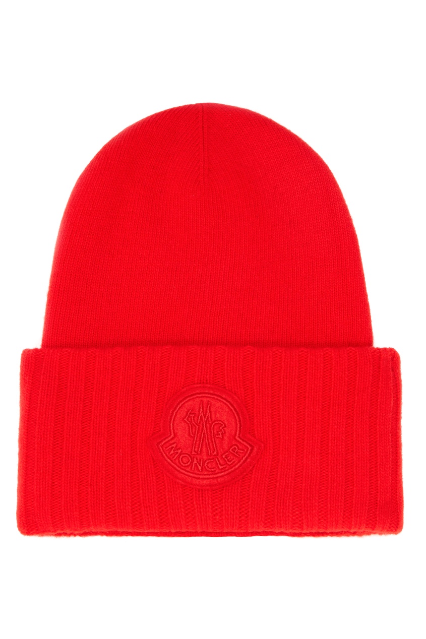 фото Красная шапка из шерсти Moncler