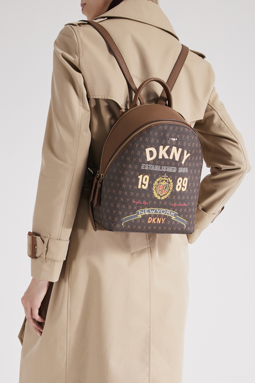 фото Рюкзак с логотипами dkny