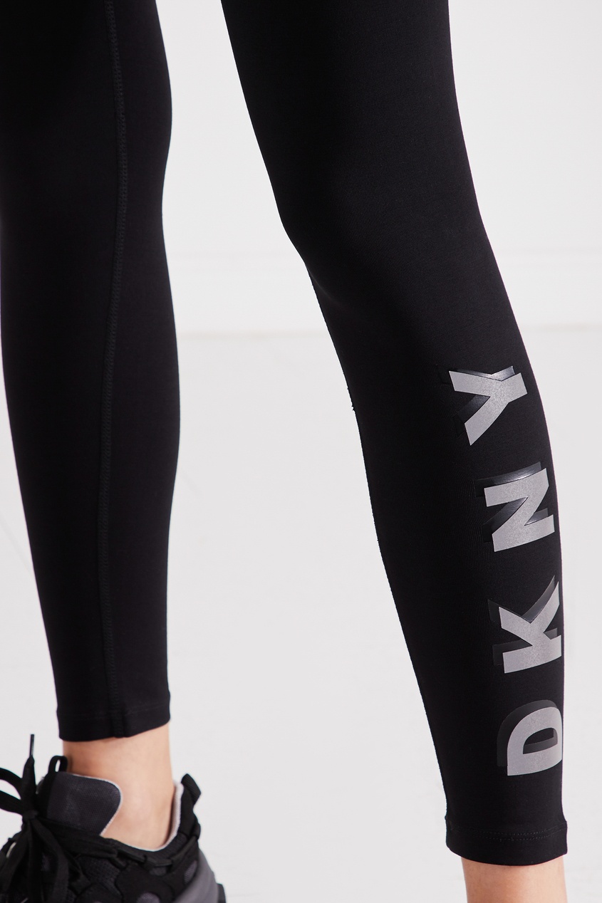 фото Черные леггинсы с логотипом dkny