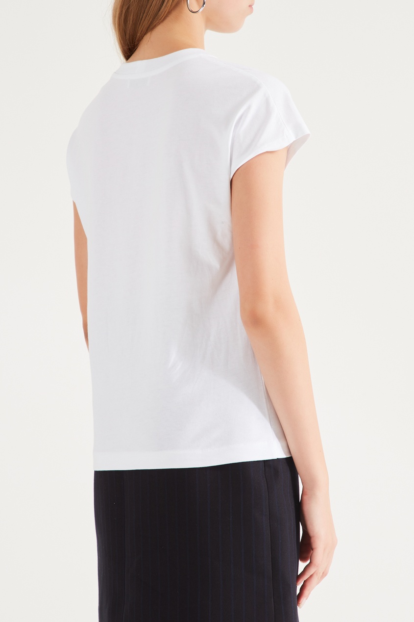 фото Белая футболка с контрастной надписью sandro