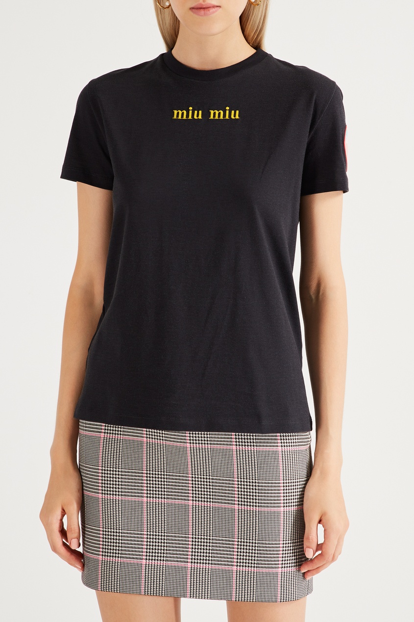 фото Черная футболка с логотипом miu miu
