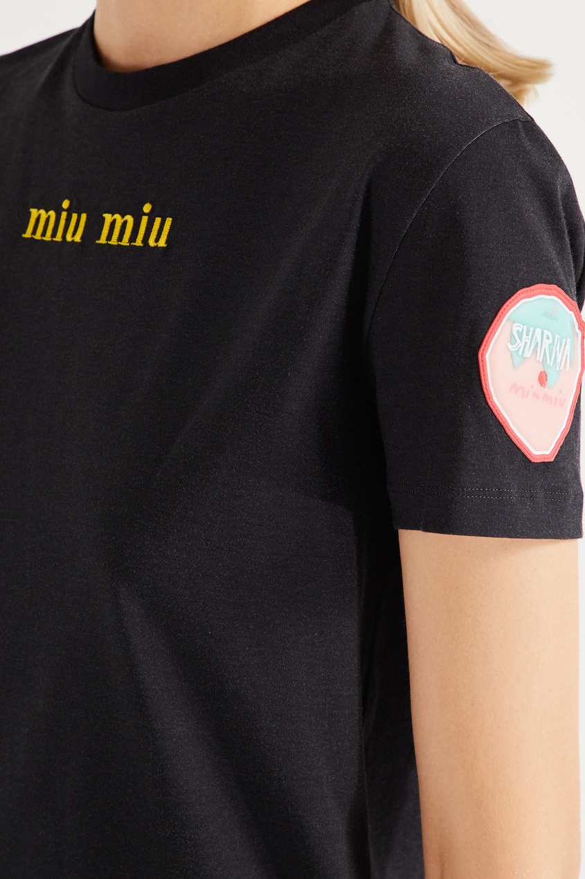 фото Черная футболка с логотипом miu miu