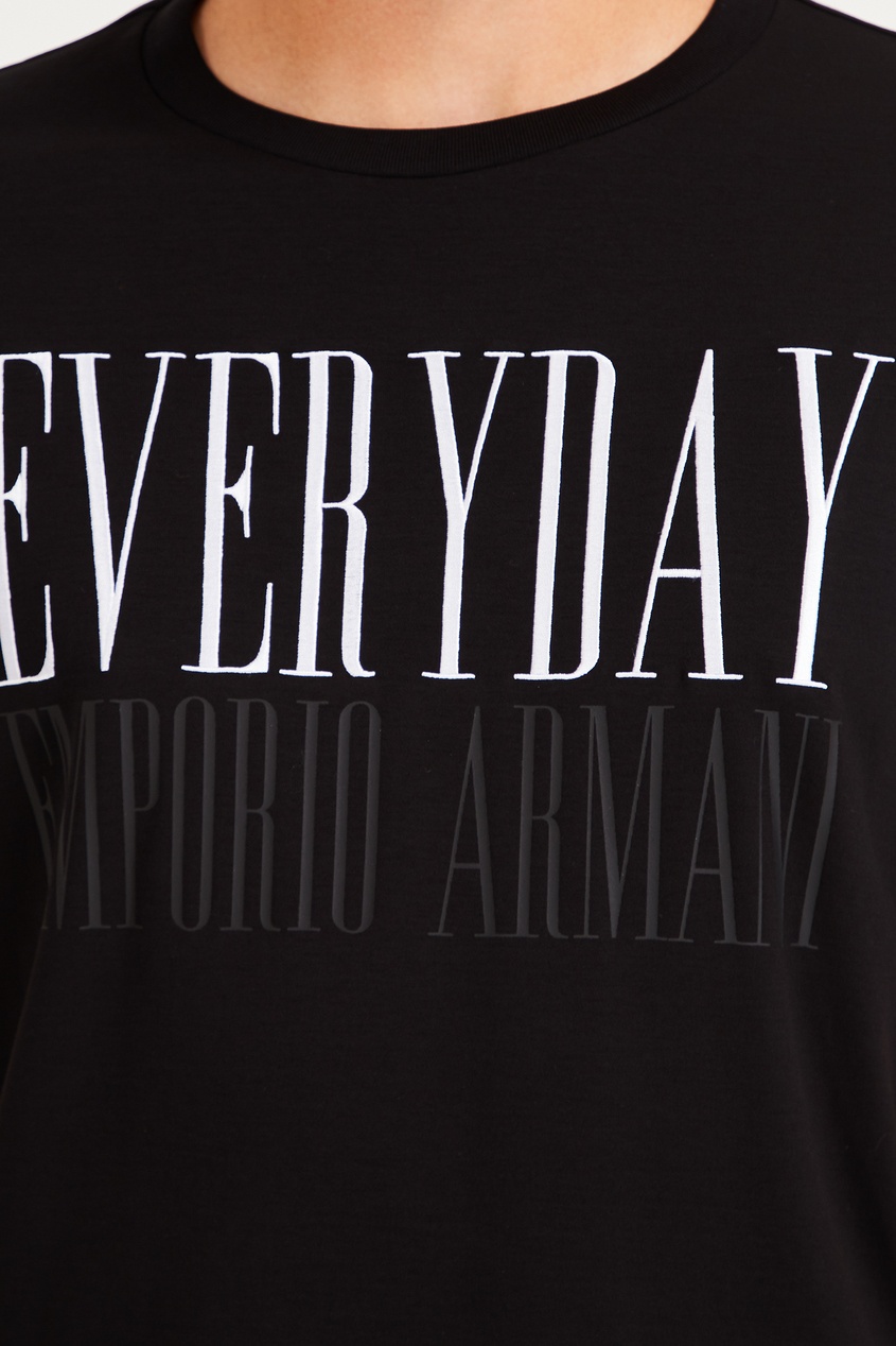 фото Черная футболка со стилизованным логотипом Emporio armani