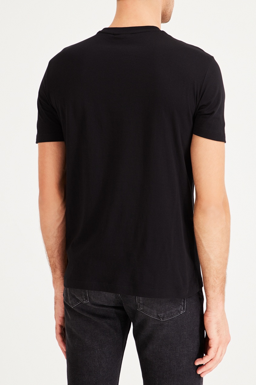 фото Черная футболка со стилизованным принтом emporio armani