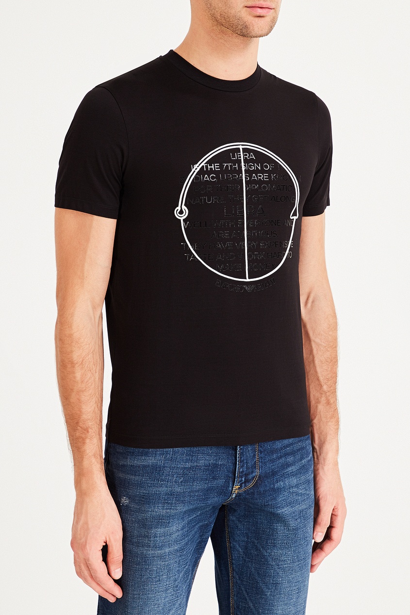 фото Черная футболка с круглым принтом emporio armani