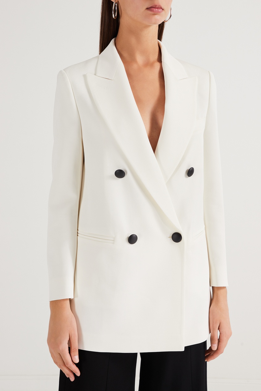 Белый двубортный пиджак женский