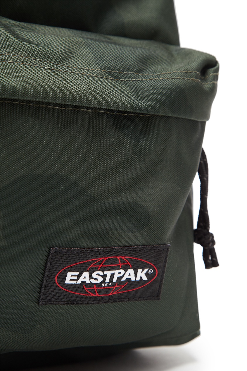 фото Темно-зеленый рюкзак с логотипом eastpak