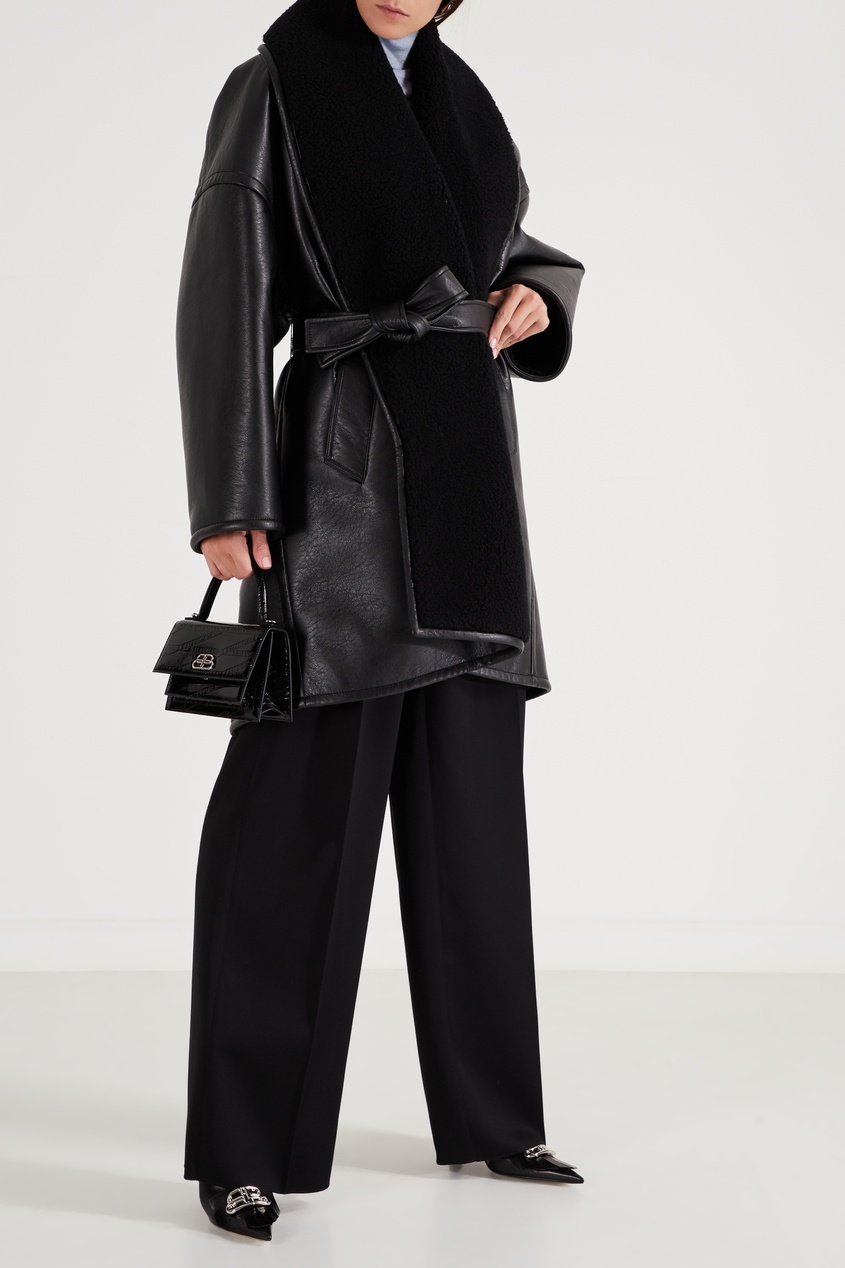 фото Черное пальто с широким воротником Balenciaga