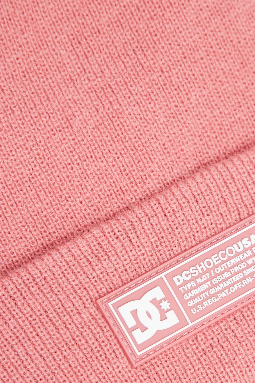 фото Розовая шапка с логотипом на отвороте dc shoes